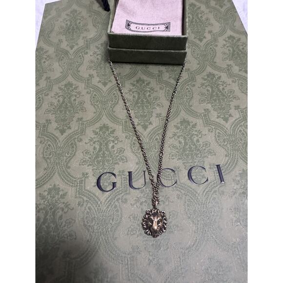 Authentic Gucci Lion Head Motif Brass necklace - Picture 2 of 6